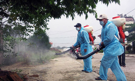 Tổng phun hóa chất diệt muỗi trên toàn TP.Hà Nội